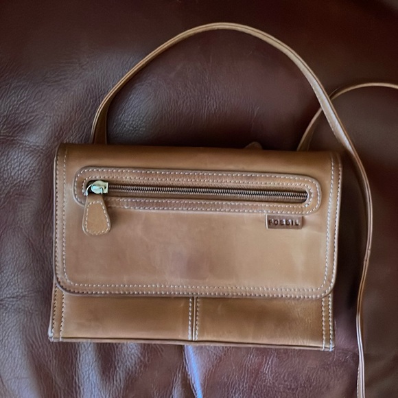 Fossil Crossbody Bag - Picture 1 of 11